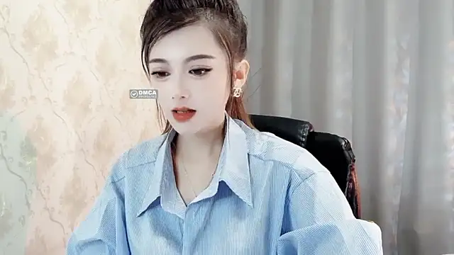 美女VIWVI在线直播