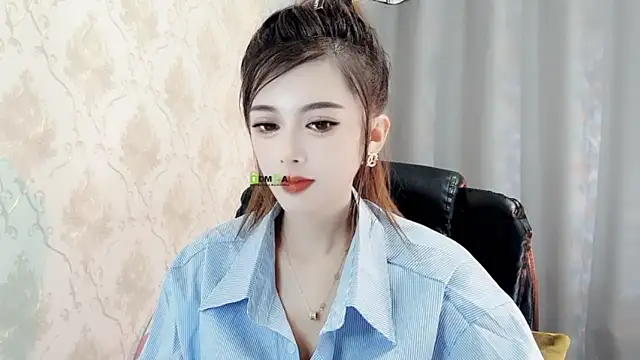 美女VIWVI在线直播