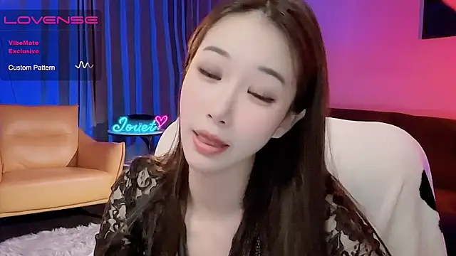 美女JoooJo_在线直播