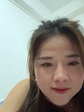 美女Efangfang在线直播