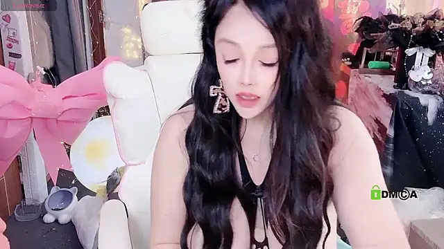 美女Momoaimao在线直播