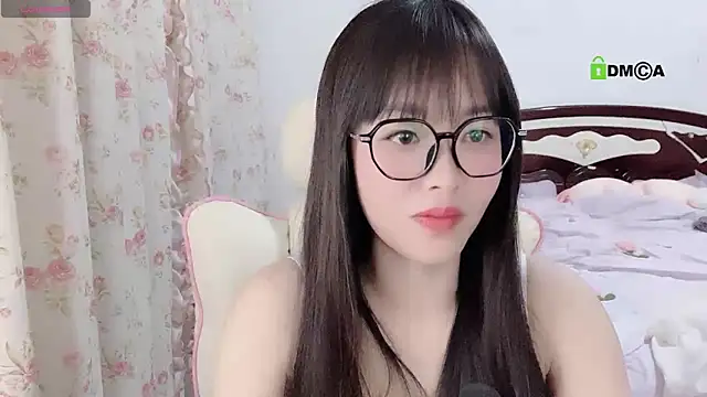 美女rourou888在线直播