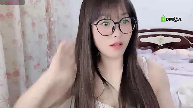 美女rourou888在线直播