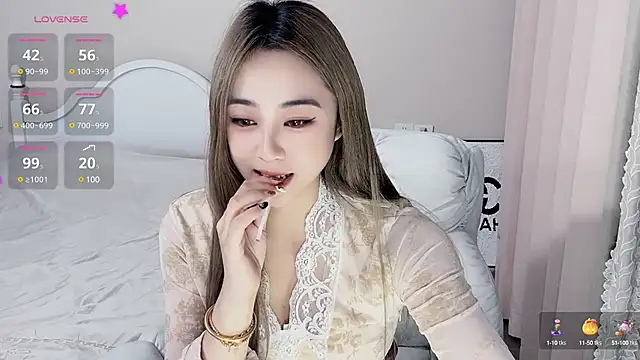 美女Caitlyn__在线直播