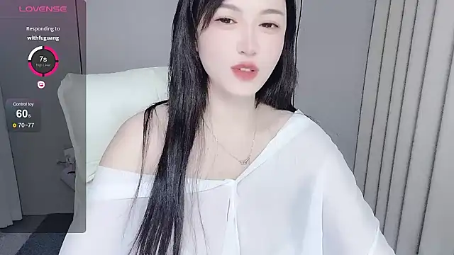 美女Yishan-33在线直播