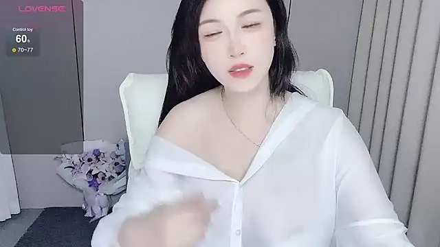 美女Yishan-33在线直播