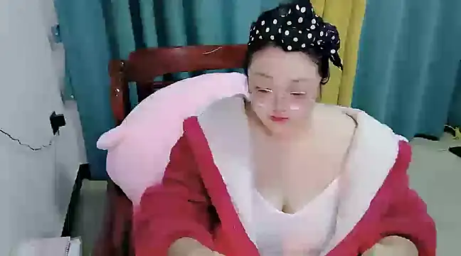 美女Weiwei5200在线直播