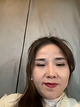 美女Efangfang在线直播