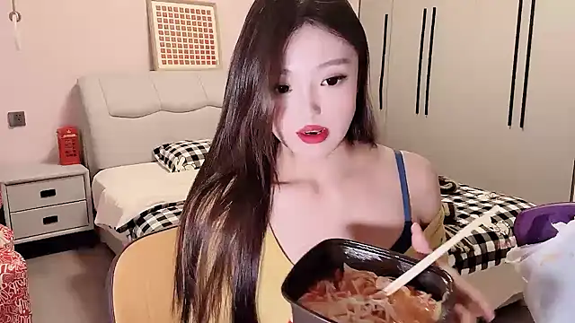 美女xiaomeiii在线直播