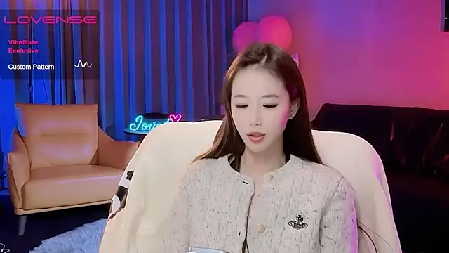 美女JoooJo_在线直播