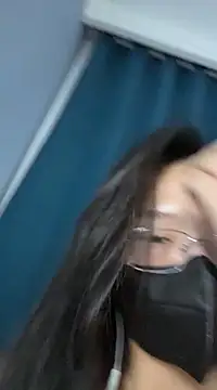 美女yuyubaby_77在线直播