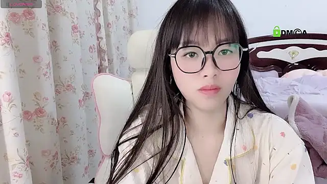 美女rourou888在线直播