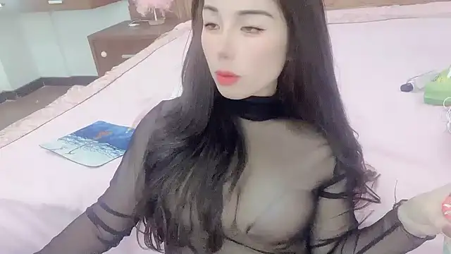 美女kakawen666在线直播