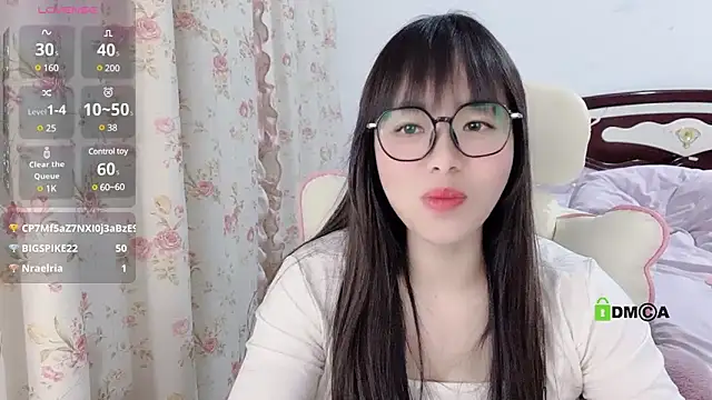 美女rourou888在线直播