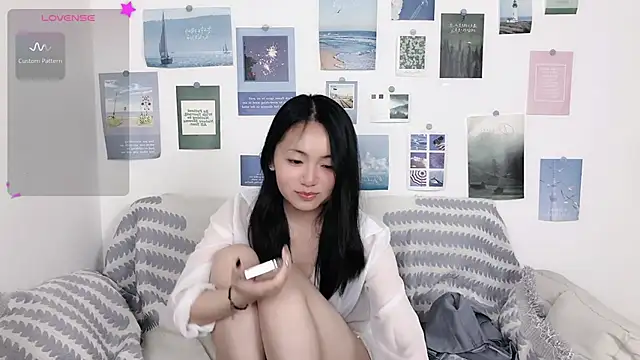 美女LiLiYbaby在线直播