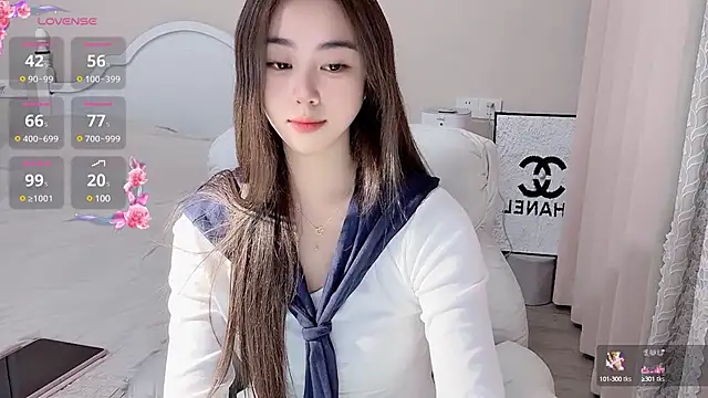 美女Caitlyn__在线直播