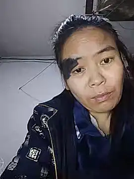 美女AAcehng在线直播