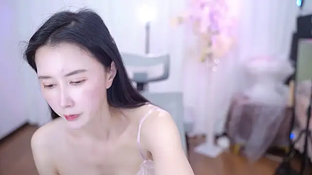 美女NM431343在线直播