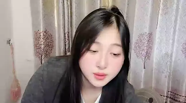 美女huhu98在线直播