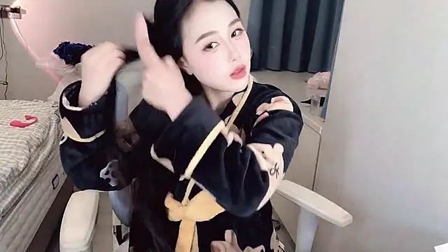 美女Tianxinbebe在线直播