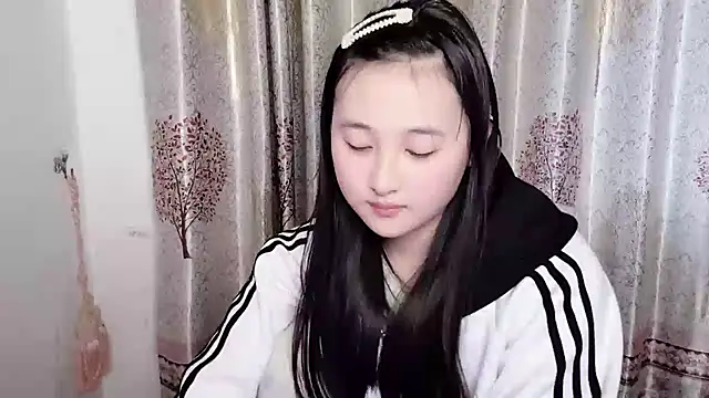 美女huhu98在线直播