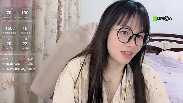 美女rourou888在线直播