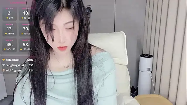 美女Yishan-33在线直播