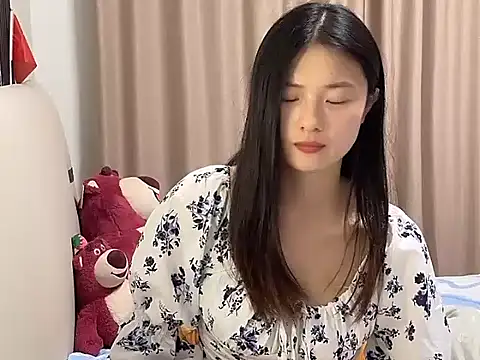 美女xiaowei1223在线直播