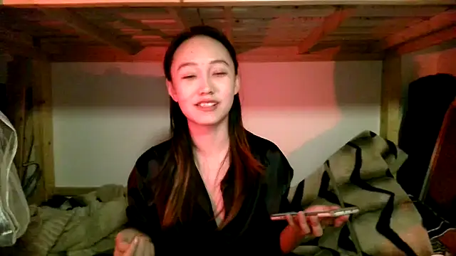 美女miyishuiji在线直播