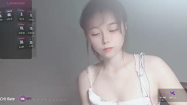 美女VaerySaenz在线直播