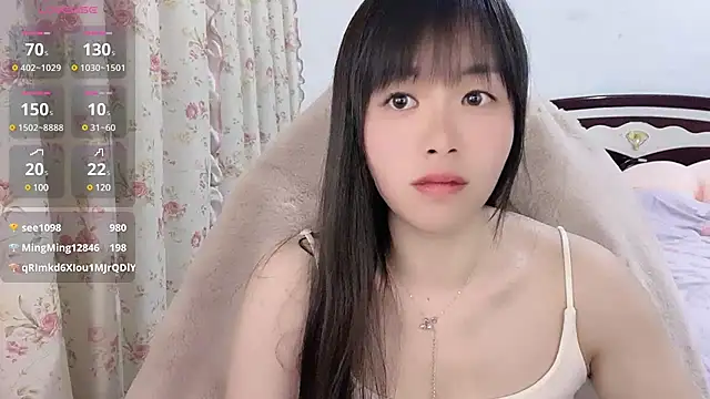 美女rourou888在线直播