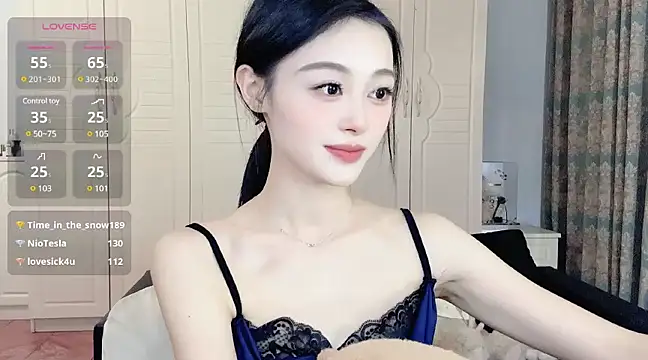 美女Mila825在线直播