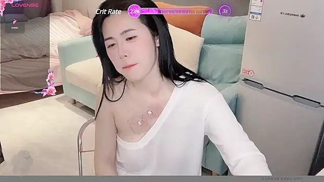 美女kkvvcoo77在线直播