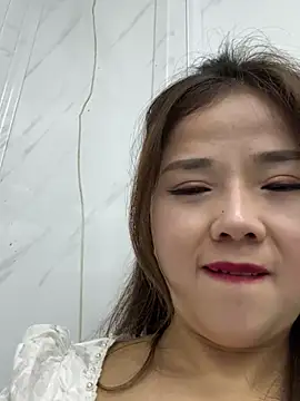 美女Efangfang在线直播