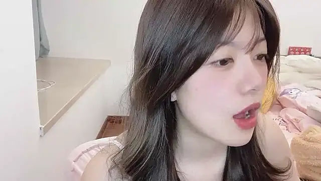 美女JayM584520在线直播