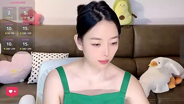 美女ziyu111在线直播