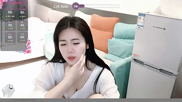 美女kkvvcoo77在线直播