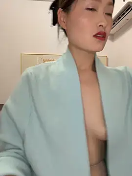 美女Lfeiji在线直播