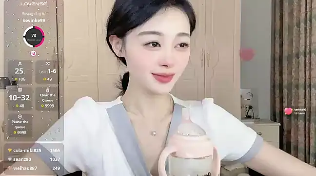 美女Mila825在线直播