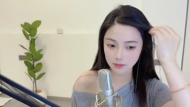 美女HaagenDazs_在线直播
