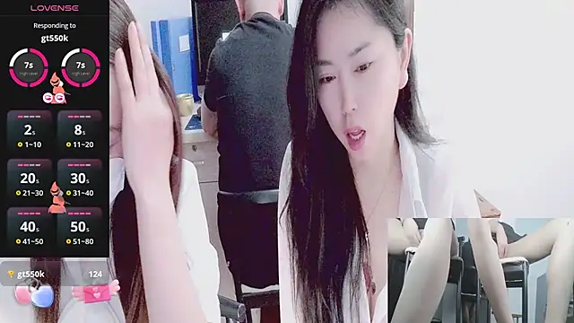 美女jiaojiao2003在线直播