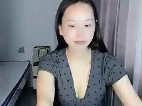 美女L--Q在线直播