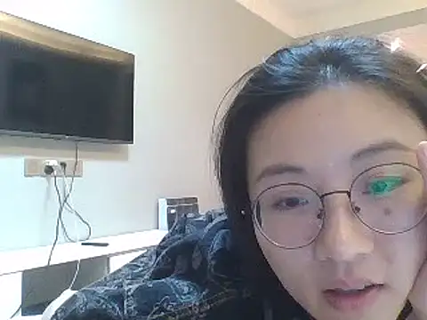 美女haiyan125216在线直播