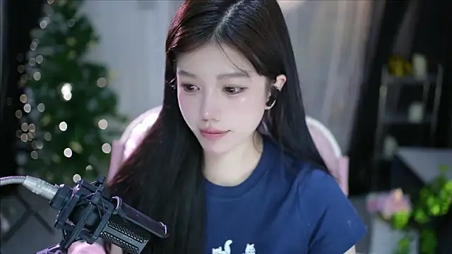 美女Doraemoney在线直播