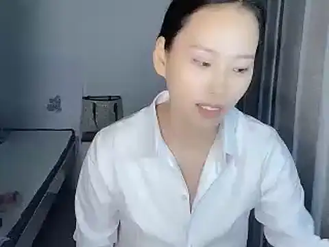 美女L--Q在线直播