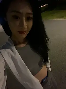美女linger-23在线直播