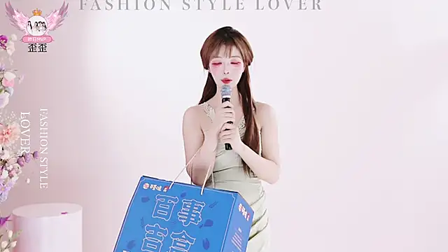 美女badgirl777888在线直播