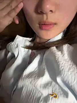 美女885673129在线直播