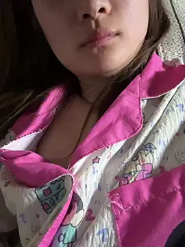 美女885673129在线直播