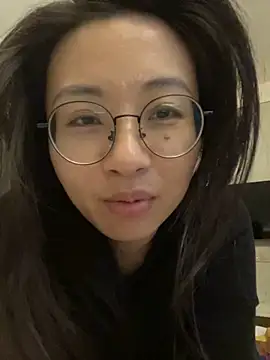 美女haiyan125216在线直播